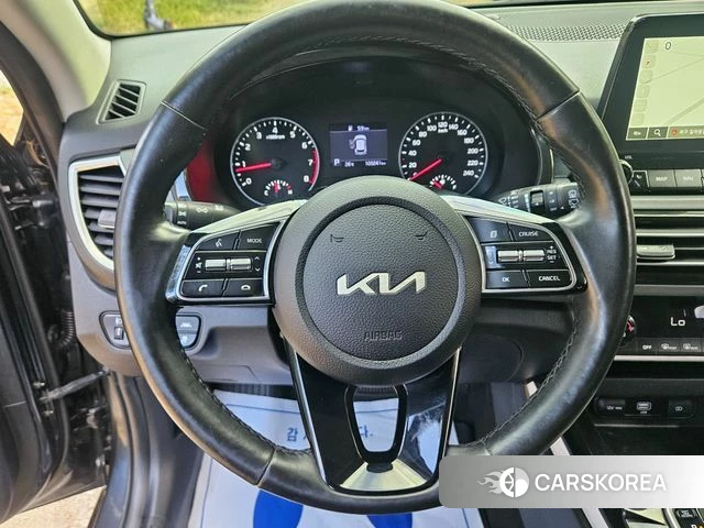 Kia Seltos 2022 Серый из Кореи, фото 3