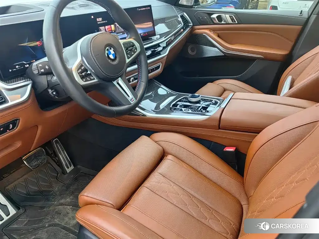 BMW X7 M60i 2025 Silver/gray из Китая, фото 3
