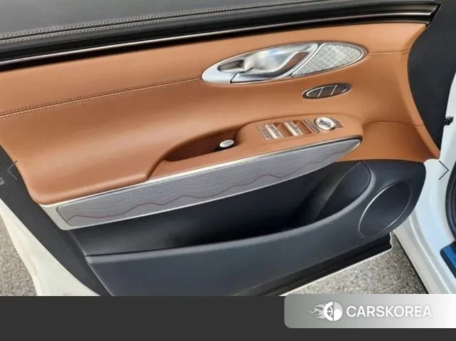 Genesis GV70 2023 Белый из Кореи, фото 3