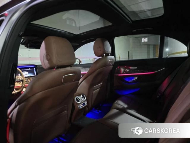 Mercedes-Benz E-Class W213 2019 Серебристо-серый из Кореи, фото 3