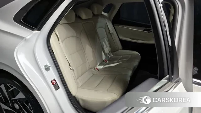 Hyundai The New Grandeur IG Hybrid 2021 Белый из Кореи, фото 3