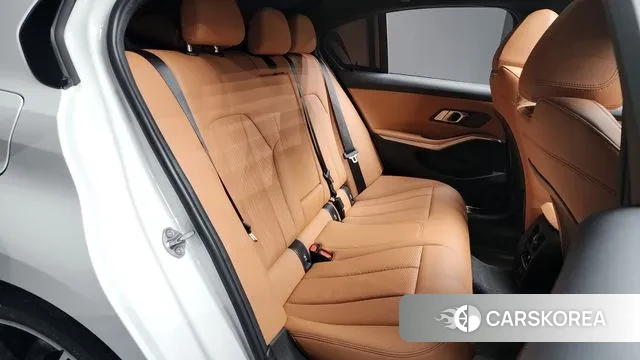 BMW 3 Series (G20) 2022 Белый из Кореи, фото 3