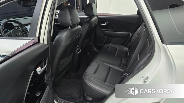 Kia Niro 2019 Белый из Кореи, фото 3