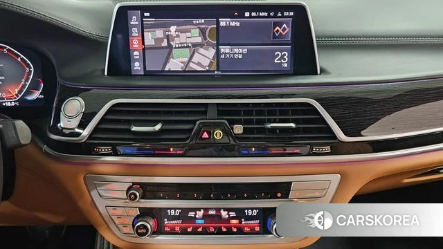 BMW 7 Series (G11) 2020 Черный из Кореи, фото 3