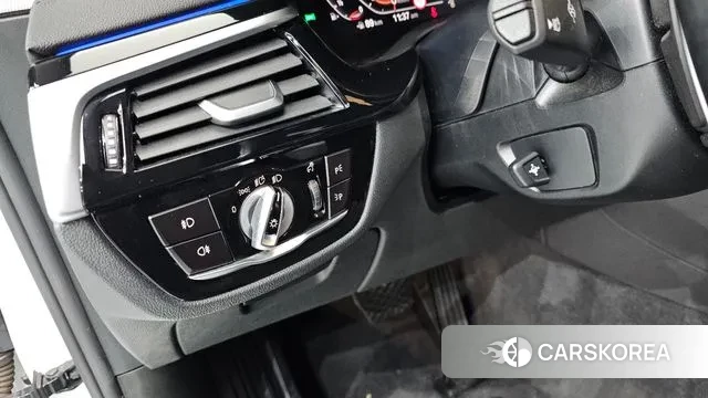 BMW 6 Series GT (G32) 2019 Белый из Кореи, фото 3