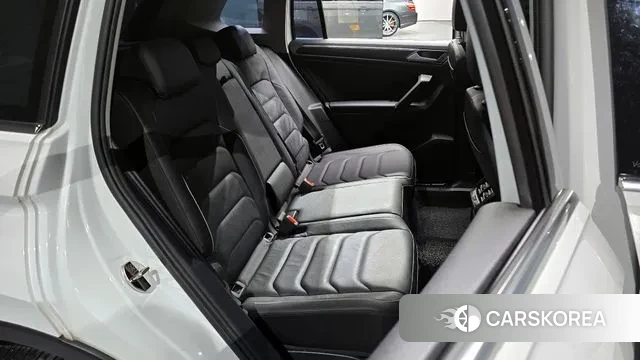 Volkswagen Tiguan second Generation 2021 Белый из Кореи, фото 3