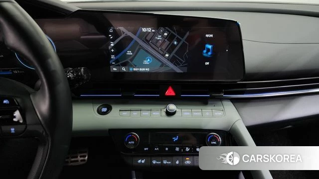 Hyundai The New Avante (CN7) 2024 Серебристо-серый из Кореи, фото 3