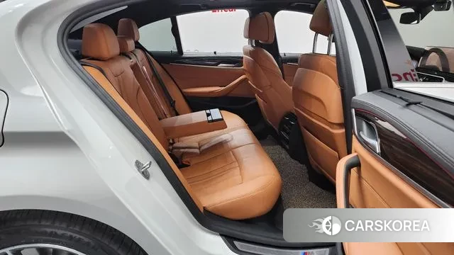 BMW 5 Series (G30) 2022 Белый из Кореи, фото 3