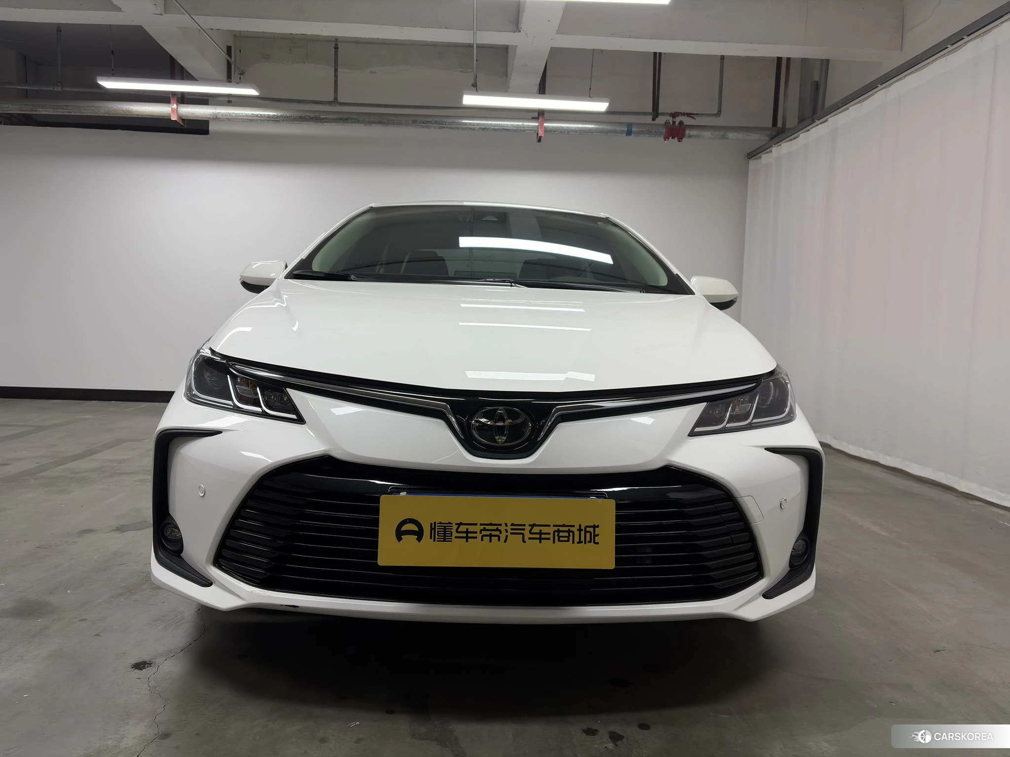 Toyota Corolla 2021 Белый из Китая, фото 3