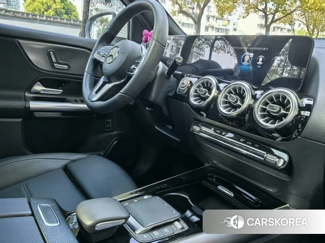Mercedes-Benz GLA 2023 Белый из Китая, фото 3