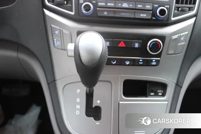 Hyundai The New Grand Starex 2018 Серый из Кореи, фото 3