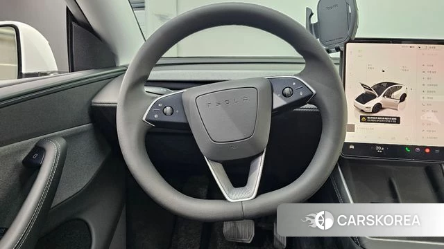Tesla Model Y 2025 Белый из Кореи, фото 3