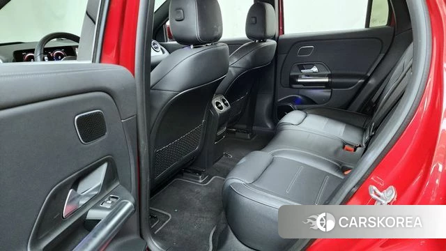 Mercedes-Benz EQA H243 2023 Красный из Кореи, фото 3