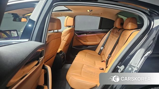BMW 5 Series (G30) 2021 Черный из Кореи, фото 3