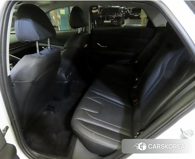 Hyundai Avante (CN7) 2023 Белый из Кореи, фото 3