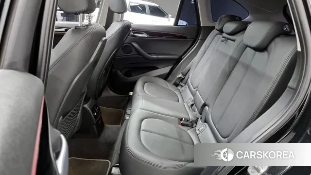 BMW X1 (F48) 2022 Черный из Кореи, фото 3