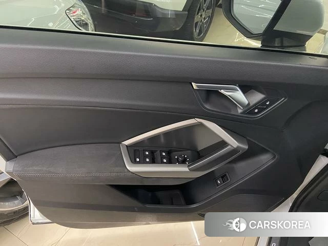 Audi Q3 2022 Белый из Китая, фото 3