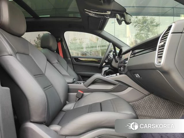 Porsche Cayenne E-Hybrid 2021 Темно-серый из Китая, фото 3