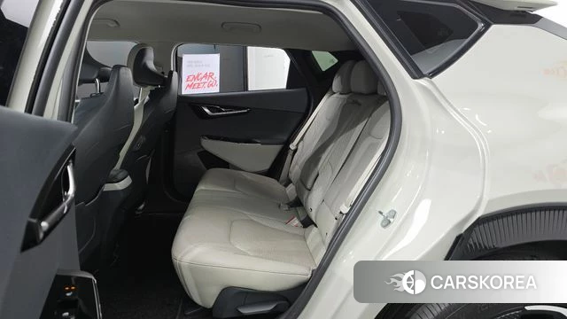 Kia EV6 2023 Жемчужный цвет из Кореи, фото 3