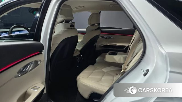 Genesis GV70 2025 Белый из Кореи, фото 3