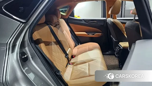 Lexus NX350h Second generation 2023 Серебристо-серый из Кореи, фото 3