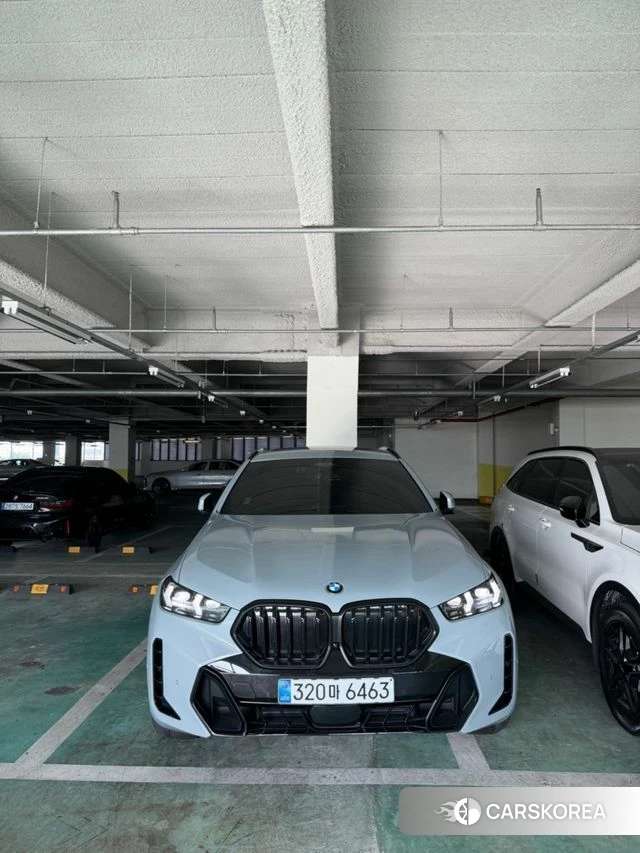 BMW X6 (G06) 2026 Серебристо-серый из Кореи, фото 3