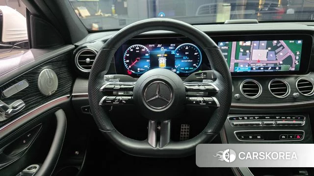 Mercedes-Benz E-Class W213 2022 Белый из Кореи, фото 3