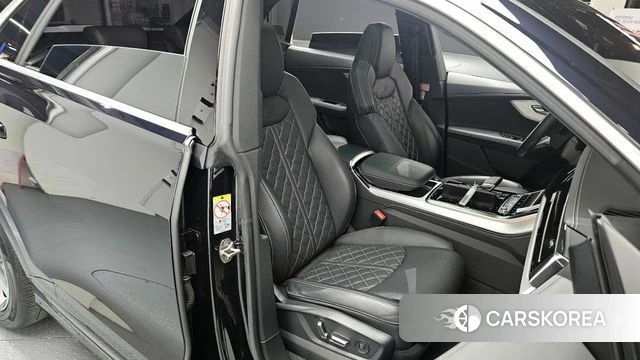 Audi Q8 (4M) 2021 Черный из Кореи, фото 3