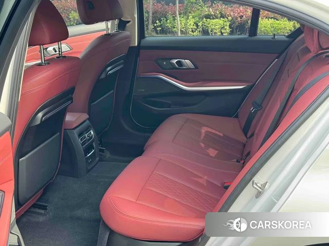 BMW 3 series 2022 Белый из Китая, фото 3