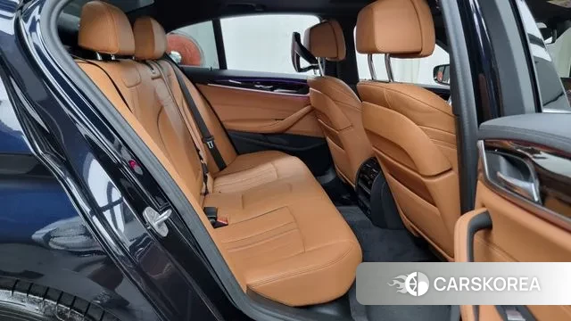 BMW 5 Series (G30) 2021 Черный из Кореи, фото 3