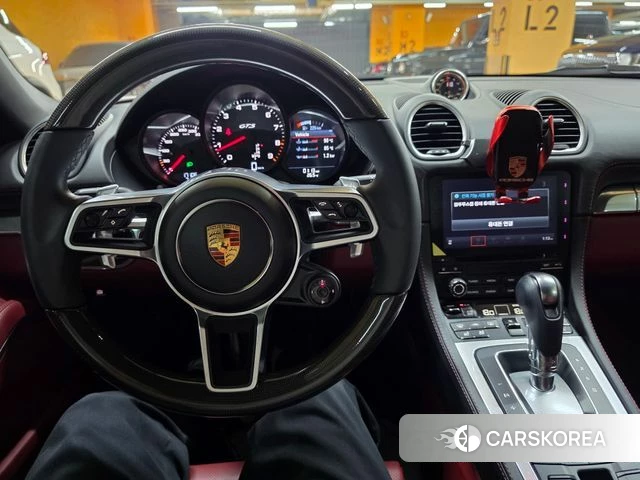 Porsche 718 Boxster 2023 Серебристо-серый из Кореи, фото 3