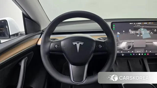 Tesla Model Y 2023 Белый из Кореи, фото 3