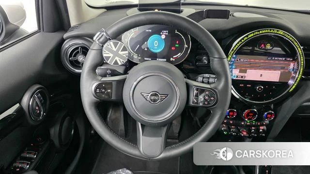 Mini Cooper 2023 Черный из Кореи, фото 3
