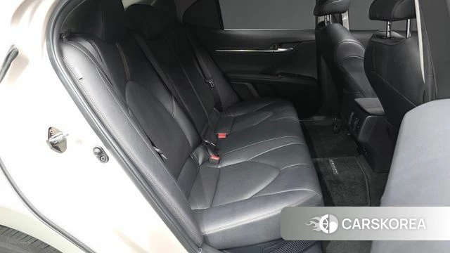 Toyota Camry (XV70) 2018 Серебряный из Кореи, фото 3