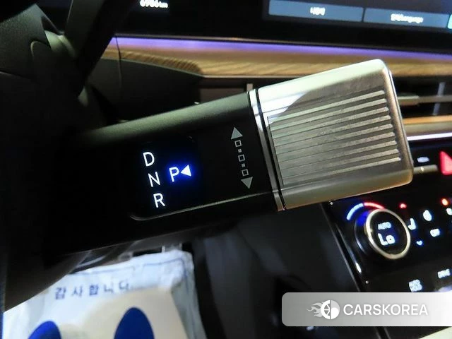 Hyundai Santa Fe (MX5) 2024 Черный из Кореи, фото 3