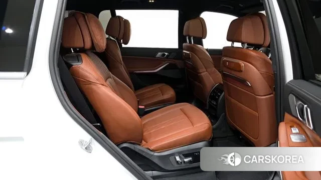 BMW X7 (G07) 2024 Белый из Кореи, фото 3