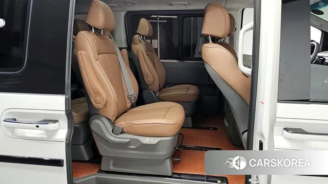 Hyundai Staria 2025 Белый из Кореи, фото 3