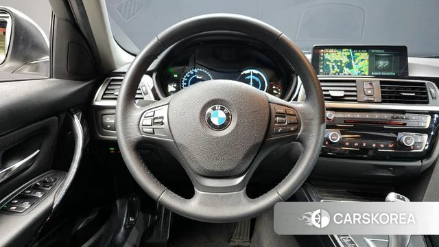 BMW 3 Series (F30) 2018 Белый из Кореи, фото 3