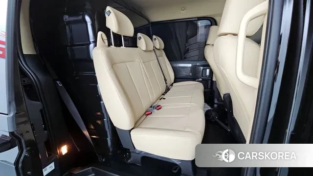 Hyundai Staria 2025 Черный из Кореи, фото 3