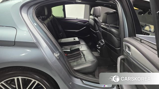 BMW 5 Series (G30) 2018 Серый из Кореи, фото 3