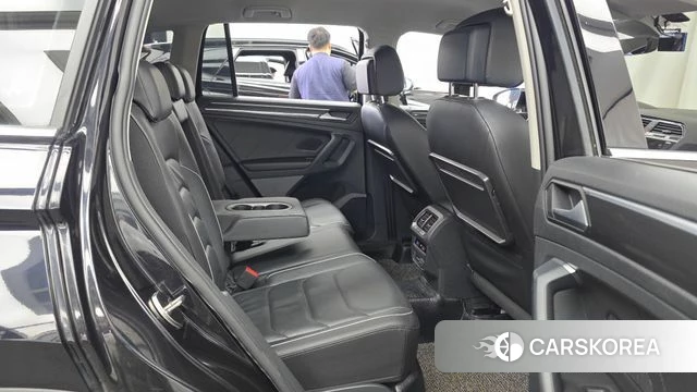 Volkswagen Tiguan second Generation 2020 Черный из Кореи, фото 3