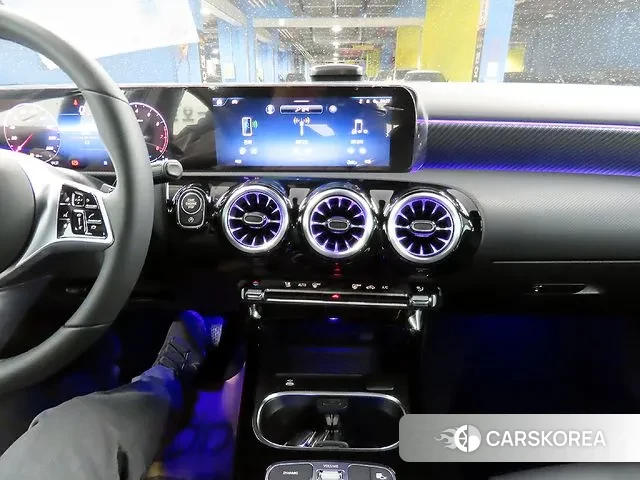 Mercedes-Benz A-Class W177 2025 Черный из Кореи, фото 3