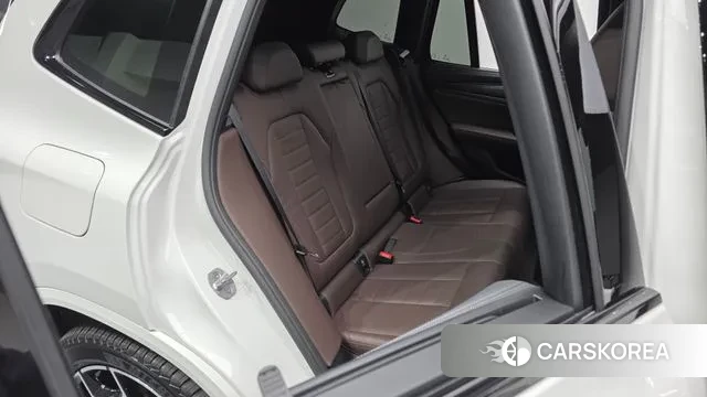 BMW X3 (G01) 2024 Белый из Кореи, фото 3