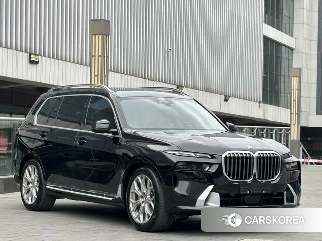 BMW X7 2023 Черный из Китая, фото 3