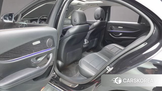 Mercedes-Benz E-Class W213 2019 Черный из Кореи, фото 3