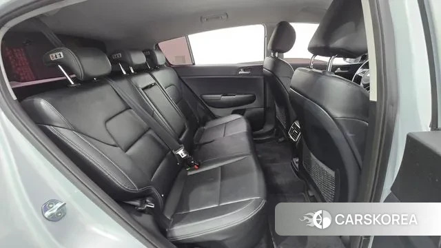 Kia Sportage 4th Generation 2018 Серебряный из Кореи, фото 3