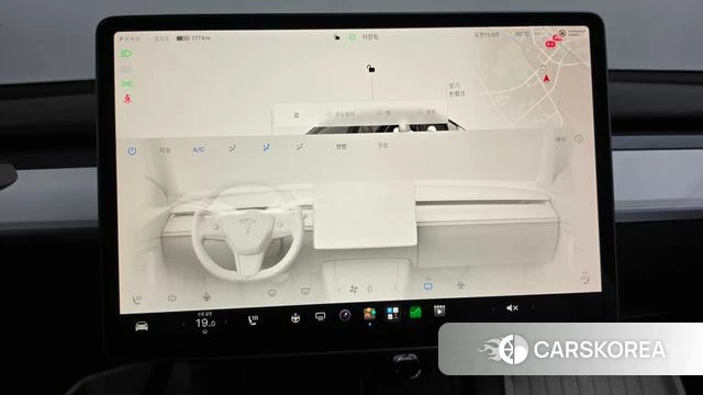 Tesla Model Y 2024 Черный из Кореи, фото 3