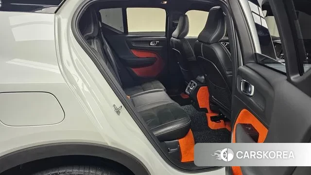 Volvo XC40 2021 Белый из Кореи, фото 3