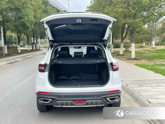 Geely Automobile Binyue PHEV 2021 Белый из Китая, фото 3