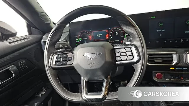 Ford Mustang 7th Generation 2024 Черный из Кореи, фото 3